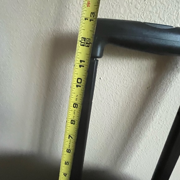 VERA BRADLEY ROLLER TRAVEL BAG - Picture 13 of 14